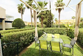 Ferienwohnung mit beheiztem Pool, Terrasse und Garten - Image 4
