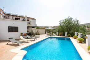 House with barbeque, terrace & pool | Mountain view - Image 2