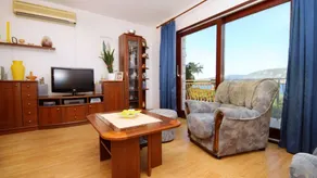 Holiday apartment with terrace, pool & BBQ | Sea view - Image 2