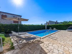 Fully equipped house with BBQ, terrace & garden | Dogs allowed - Image 4