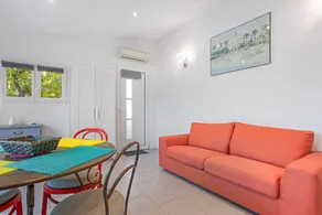 Flat with barbeque & terrace | Garden view - Image 4