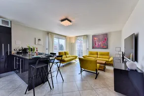 Fully equipped holiday apartment with terrace, barbeque & pool - Image 4