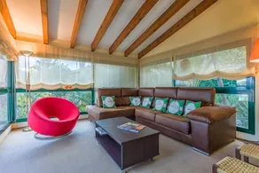 Agréable villa adaptée aux familles avec jardin, piscine privée et terrasse | Avec animaux acceptés - Image 4