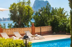 Holiday Home 'Blanco' with Sea View, Wi-Fi and Air Conditioning - Image 3