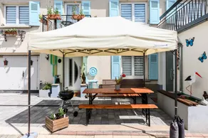 Gradevole cottage totalmente attrezzato con barbecue, giardino e terrazza | Vista sul giardino | Sono ammessi animali domestici - Image 2
