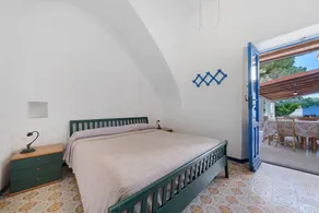 Apartment with garden & terrace | Sea view | Next to the beach - Image 2