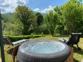 Holiday home with terrace, garden & BBQ - Image 3