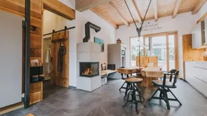 Holiday home with pool, jacuzzi & terrace | Garden view | Perfect for remote work - Image 2