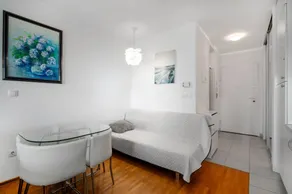 Nice studio with terrace - Image 3