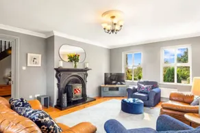 Flat with garden & BBQ | Garden view | Dogs allowed - Image 3