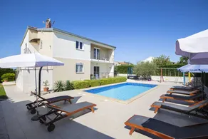 Familienfreundliche gemütliche Villa mit privatem Pool, Terrasse und Garten | Naturblick | Haustierfreundlich - Image 5