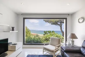 Ample holiday home with BBQ, garden & pool | Sea view | Beach nearby | Pets allowed - Image 5