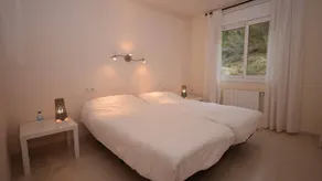 Flat with private pool, garden & terrace - Image 3