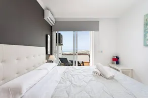 Appartement de vacances adapté aux familles avec piscine et terrasse - Image 2