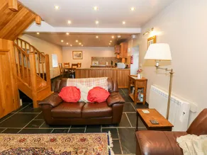Family-oriented cottage with garden & terrace | Dogs allowed - Image 5