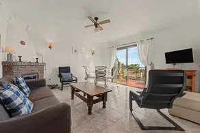 Holiday Home 'Lavanda' with Sea View, Wi-Fi and Air Conditioning - Image 4