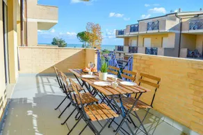 Flat with garden, terrace & pool | Beach view - Image 2