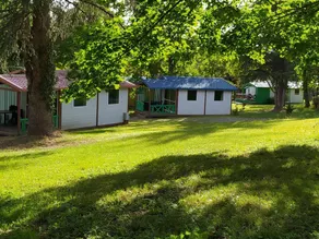 Family-friendly chalet with heated pool | Garden view | Pet-friendly - Image 2