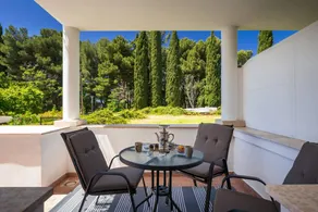 Lovely holiday apartment with terrace - Image 3