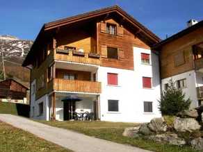 Apartment with terrace - Image 2