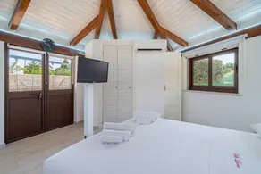 Studio avec terrasse, internet haut débit et piscine | Vue jardin - Image 5