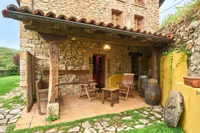 House with barbecue, terrace & garden | Mountain view - Image 2