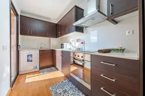 Apartment with terrace | City view - Image 5
