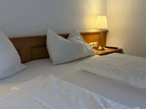 Espléndido apartamento vacacional ideal para familias con jardín | Vistas a la montaña - Image 2