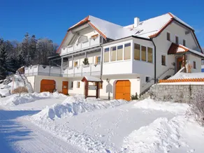 Apartment with garden & barbeque | Nature view - Image 3