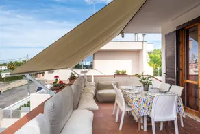 Villa 'Vacanze Serene' with Sea View, Wi-Fi, and Air Conditioning - Image 4