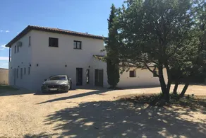 House with barbecue, pool & garden - Image 2