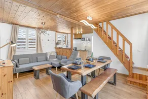 Entire Vacation Home 'With Private Spa for 6, Mountain View, Wi-Fi & AC' - Image 3