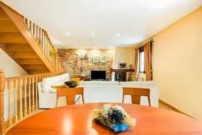 Villa with terrace, hot tub & garden | Mountain view | Suitable for remote work - Image 5