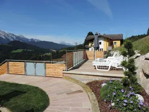 Holiday apartment with garden, barbeque & pool - Image 4