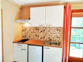 Gite with terrace & garden - Image 5