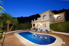 Villa with terrace, private pool & barbeque | Mountain view - Image 2