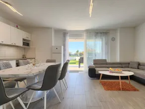 Ferienhaus mit Grill, Garten und privatem Pool - Image 3