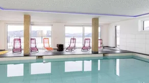 Appartamento con terrazza e piscina - Image 3