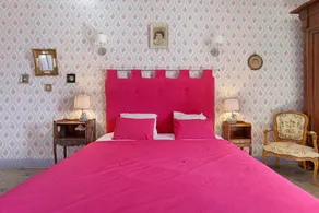 Bed and Breakfast 'Chambre Louise' with Shared Pool, Shared Garden and Wi-Fi - Image 4