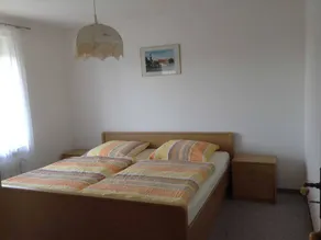 Family-oriented charming apartment with sauna, garden & terrace - Image 2