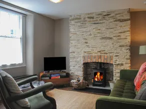 Family-oriented wonderful cottage with terrace & garden | Pet-friendly - Image 3