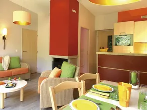Family-friendly pleasant bungalow with heated pool & terrace | Pets allowed - Image 4