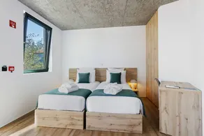 Gemütliches Privatzimmer mit Terrasse, Garten und Pool - Image 2