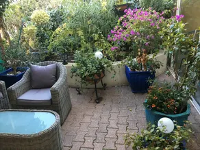 Apartment with barbecue & garden | Garden view - Image 5