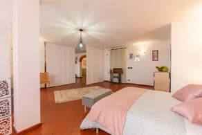 Apartment with terrace & garden | Garden view - Image 4