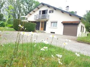 Apartment with terrace & garden | Garden view - Image 2