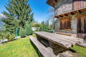 House with terrace, BBQ & garden | City view - Image 2