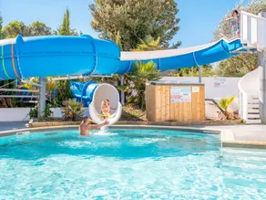 Child-friendly mobile home with terrace & heated pool | Pets allowed - Image 3