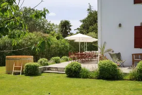 Villa with terrace, barbecue & garden | Garden view - Image 4
