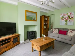 Cottage with garden - Image 3